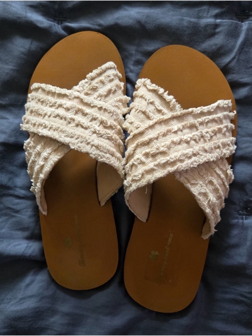 Tommy Bahama Cream Cross-Band Slide Sandals for Women